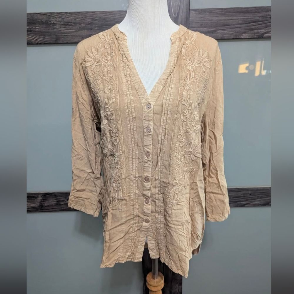 2/30 Solitare Tan Embroidered Button Blouse